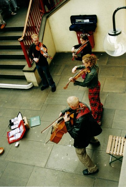 2001.09.15 02.01 london covent garden music